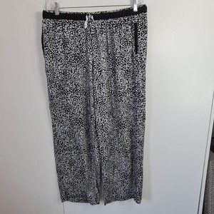 DKNY Cropped Lounge Pants Size XL